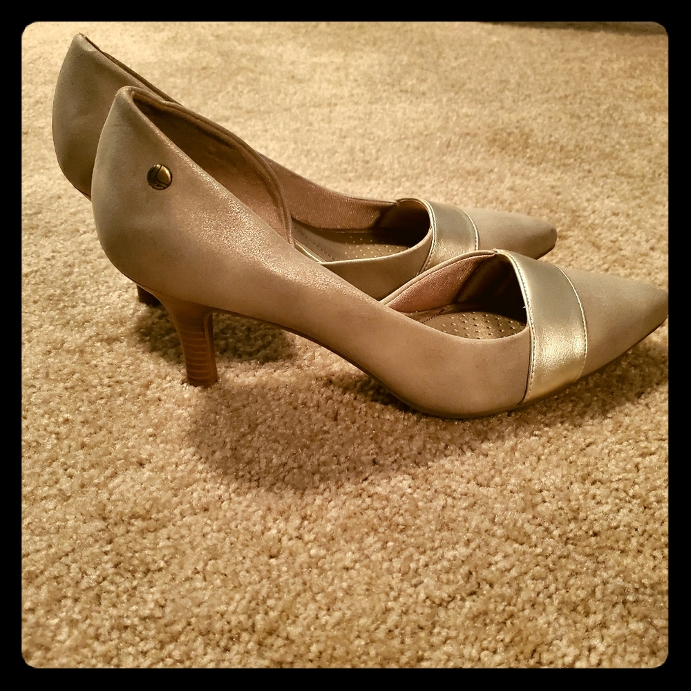 Life Stride Saldana Pumps